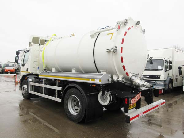 REF 39 - 2016 DAF Euro 6 with New 2200 gallon Vacuum Tanker For Sale  